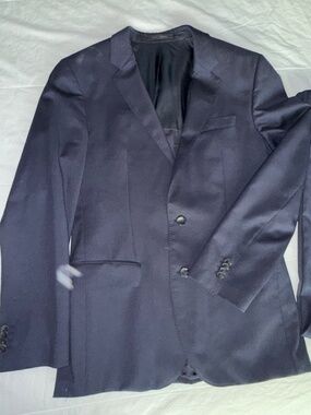 Hugo Boss Men's Navy Suit | 34R | Guabello Super 120's Italian Wool | Like New